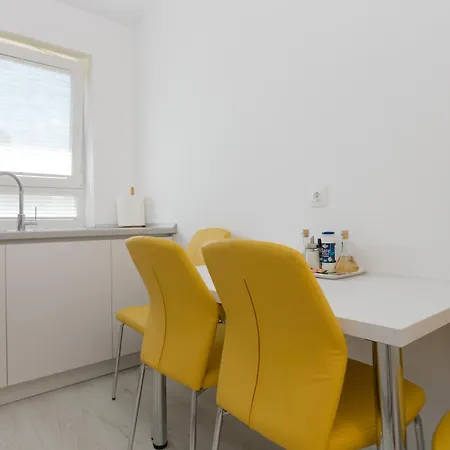 Brasov Holiday Apartments * Брашов