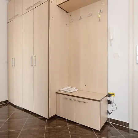 Brasov Holiday Apartments * Брашов