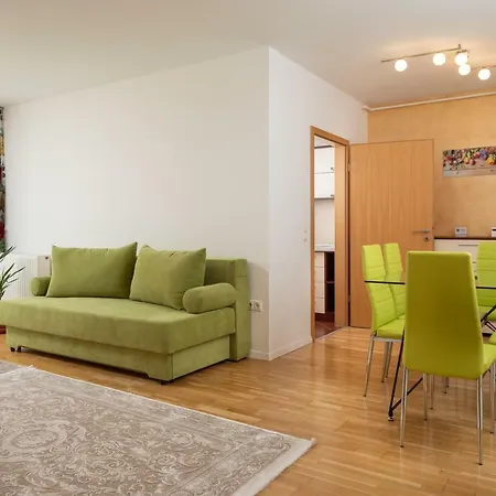Апартаменты Brasov Holiday Apartments *